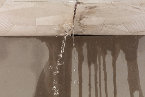Professional Water Damage Restoration technician working in Akron, IA